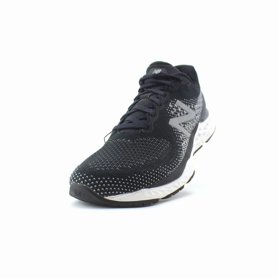 NEW BALANCE FRESH FOAM X 880 V10 retro New Balance shoe shots