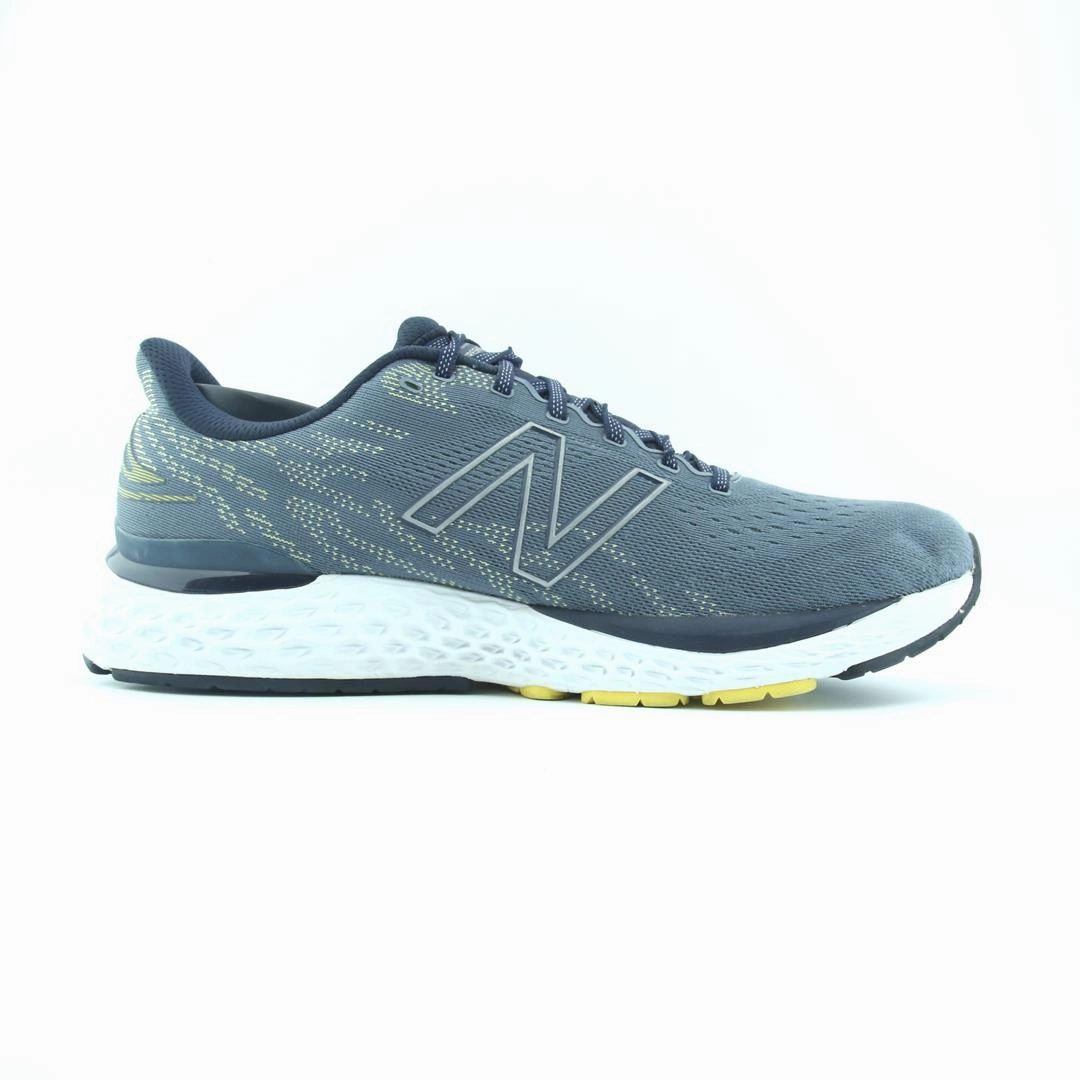 NEW BALANCE FRESH FOAM X 880V11 New Balance trainer visuals