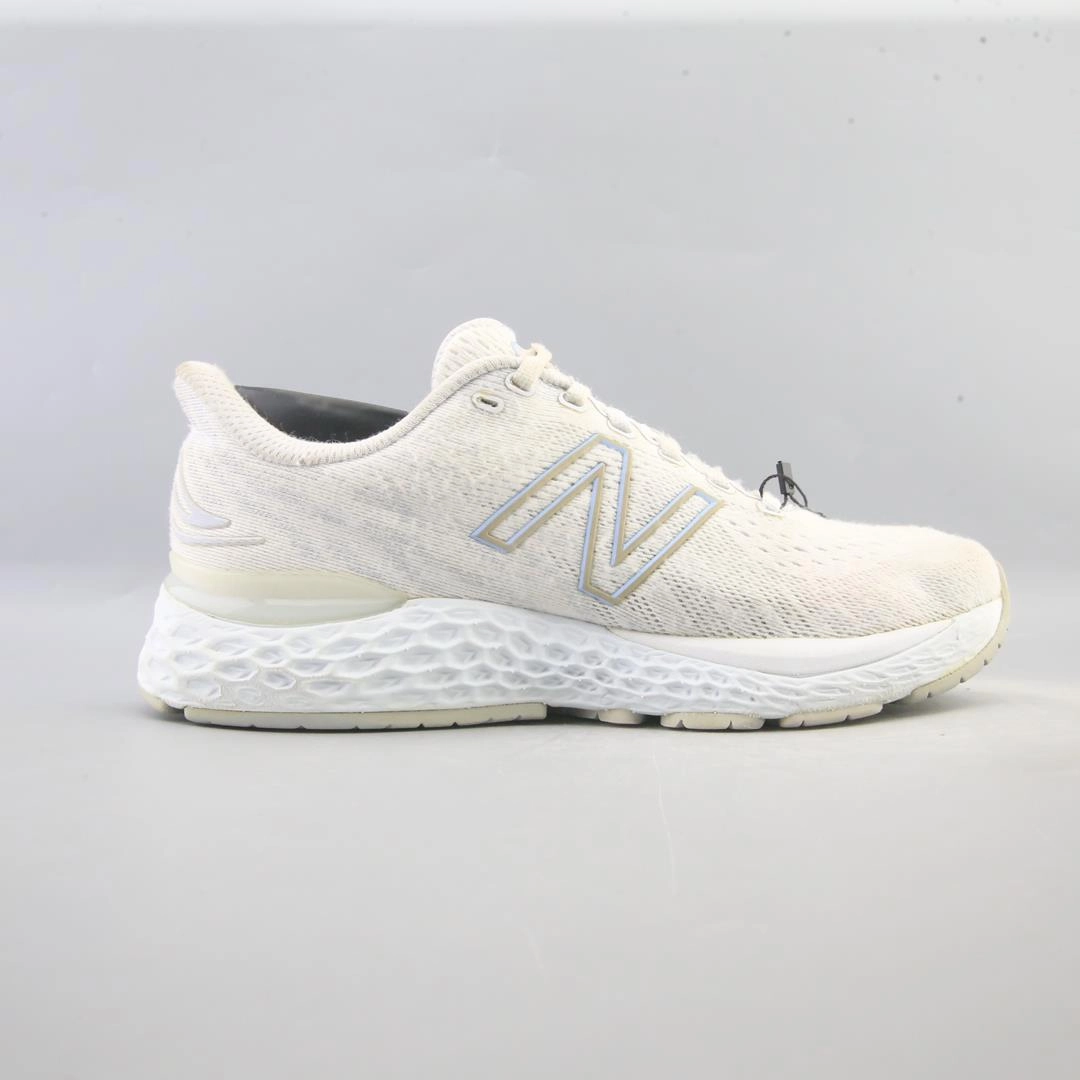 NEW BALANCE FRESH FOAM X 880V11 retro New Balance shoe shots