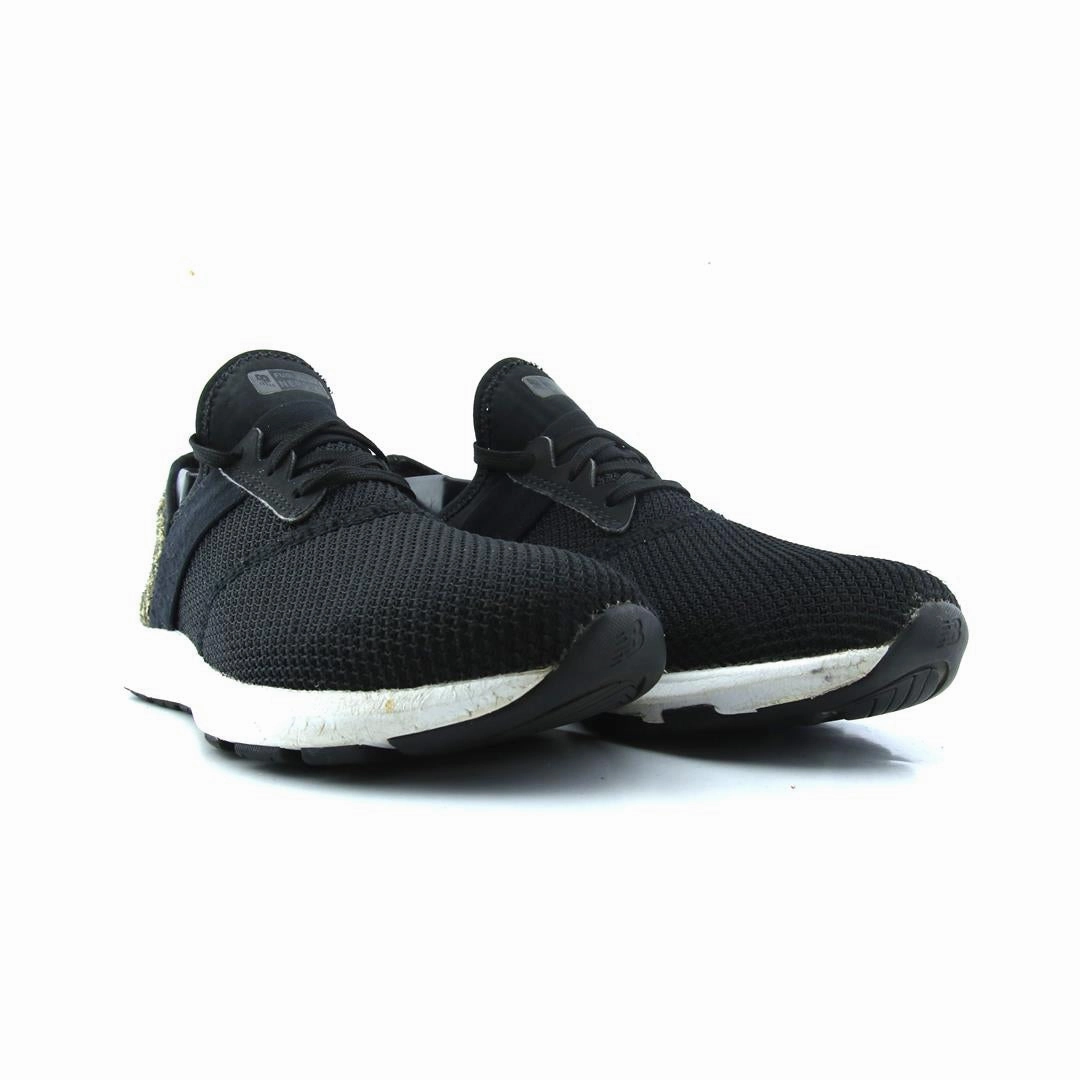 NEW BALANCE FUELCORE NERGIZE V1 stylish New Balance designs