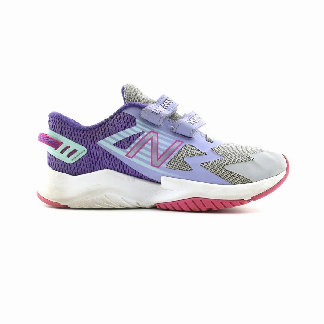 NEW BALANCE RAVE RUN V1 New Balance casual shoe looks