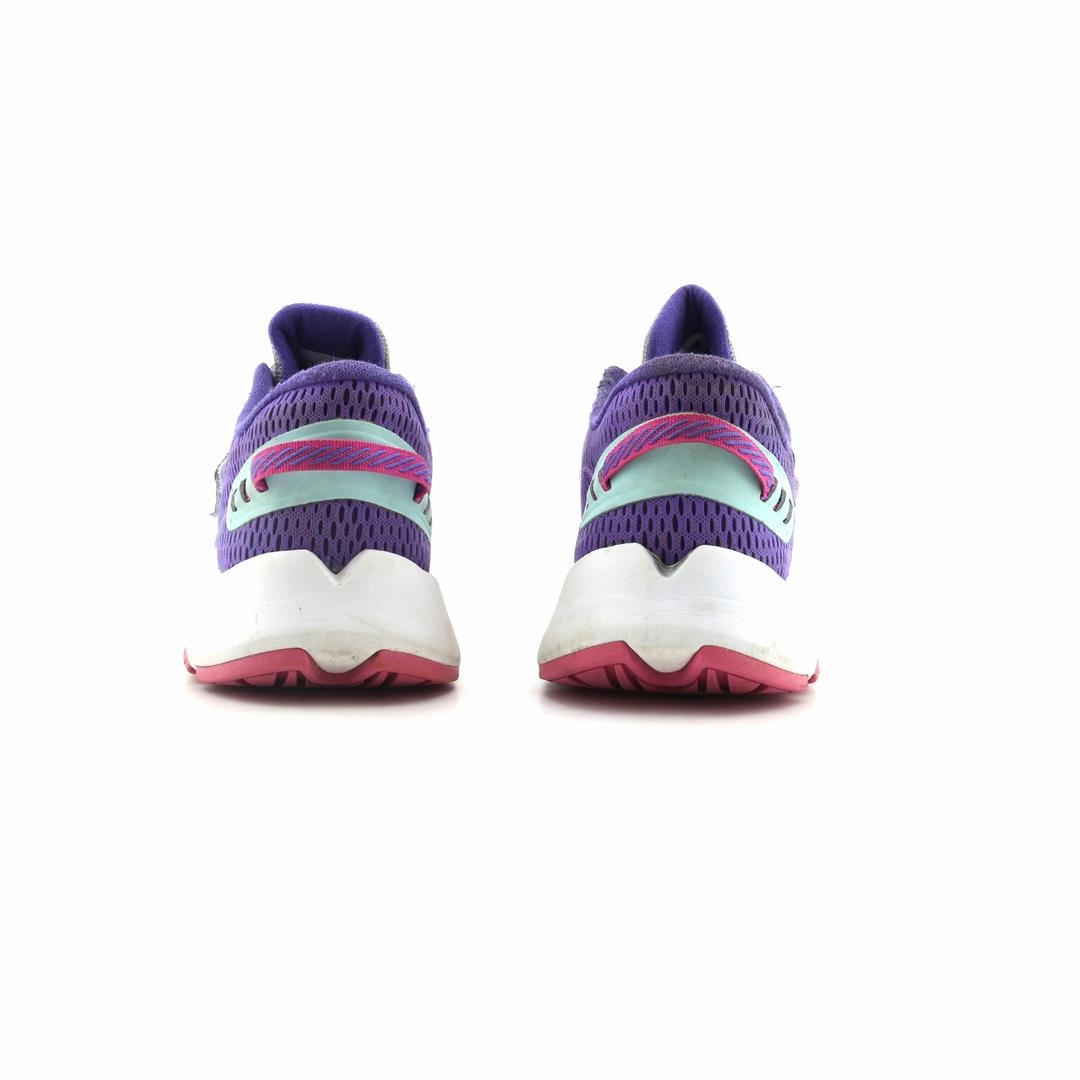 NEW BALANCE RAVE RUN V1 New Balance casual shoe looks