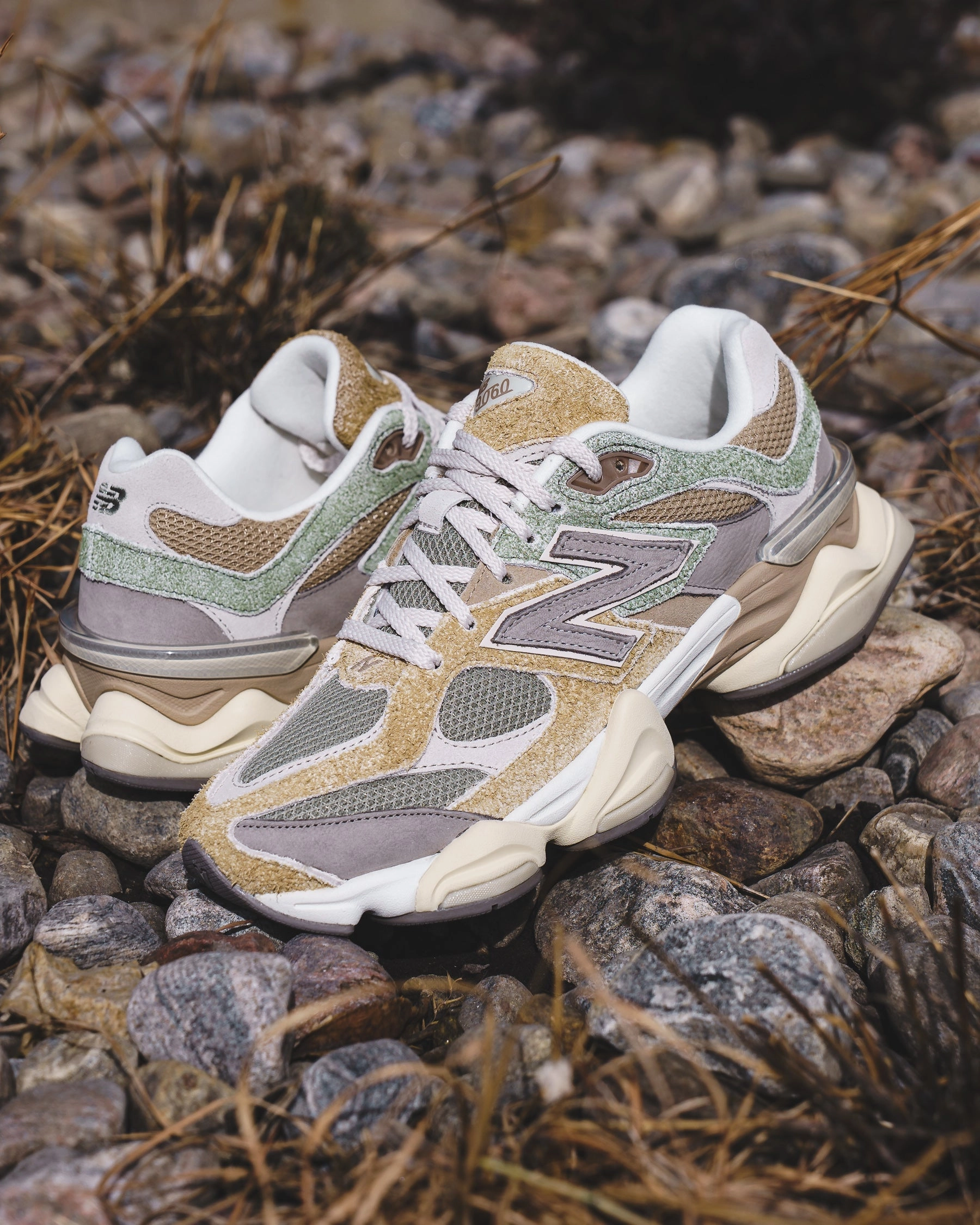 New Balance Unisex 9060 Olivine U9060NTC classic New Balance pictures