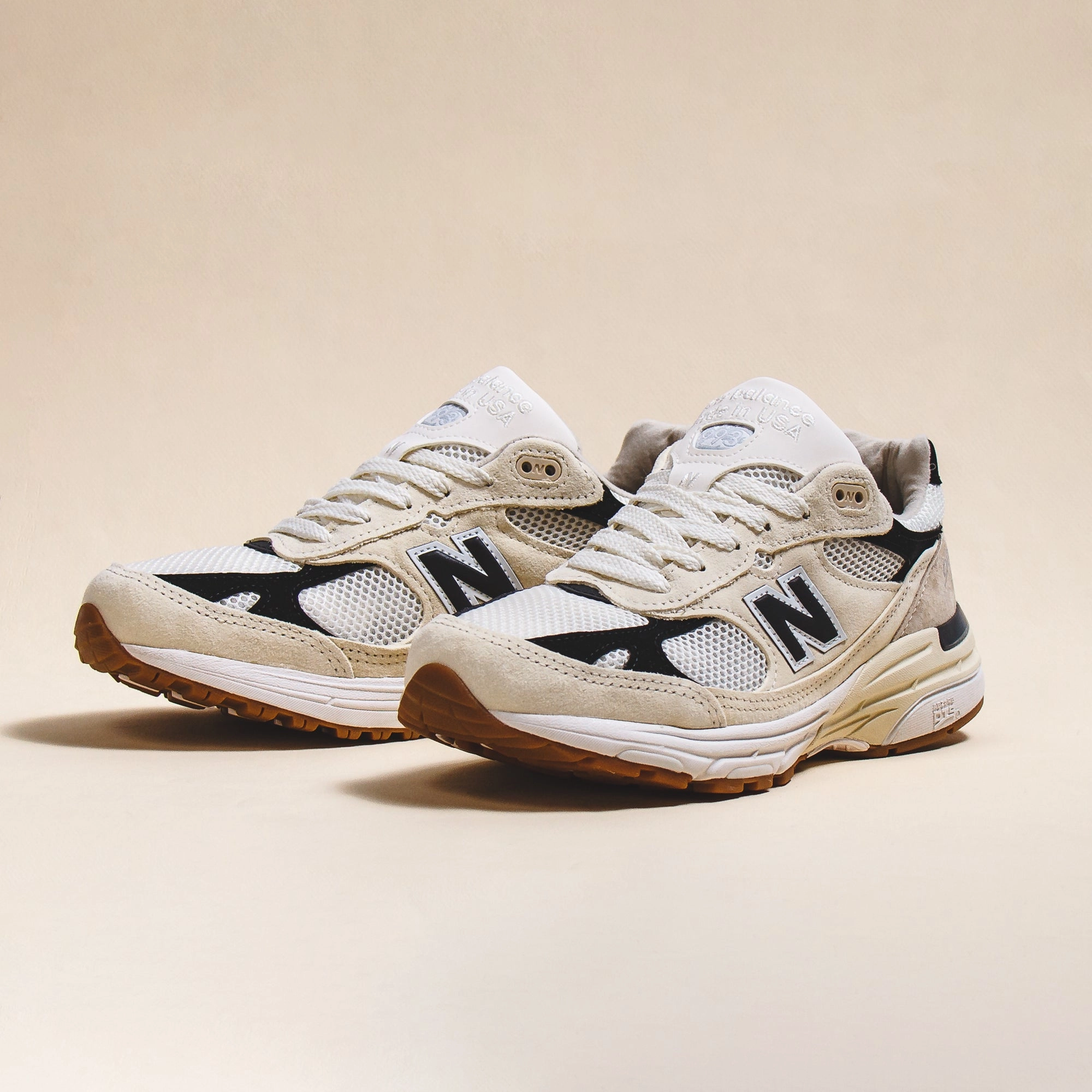 New Balance Unisex 993 Sea Salt Made In USA U993WS classic New Balance pictures