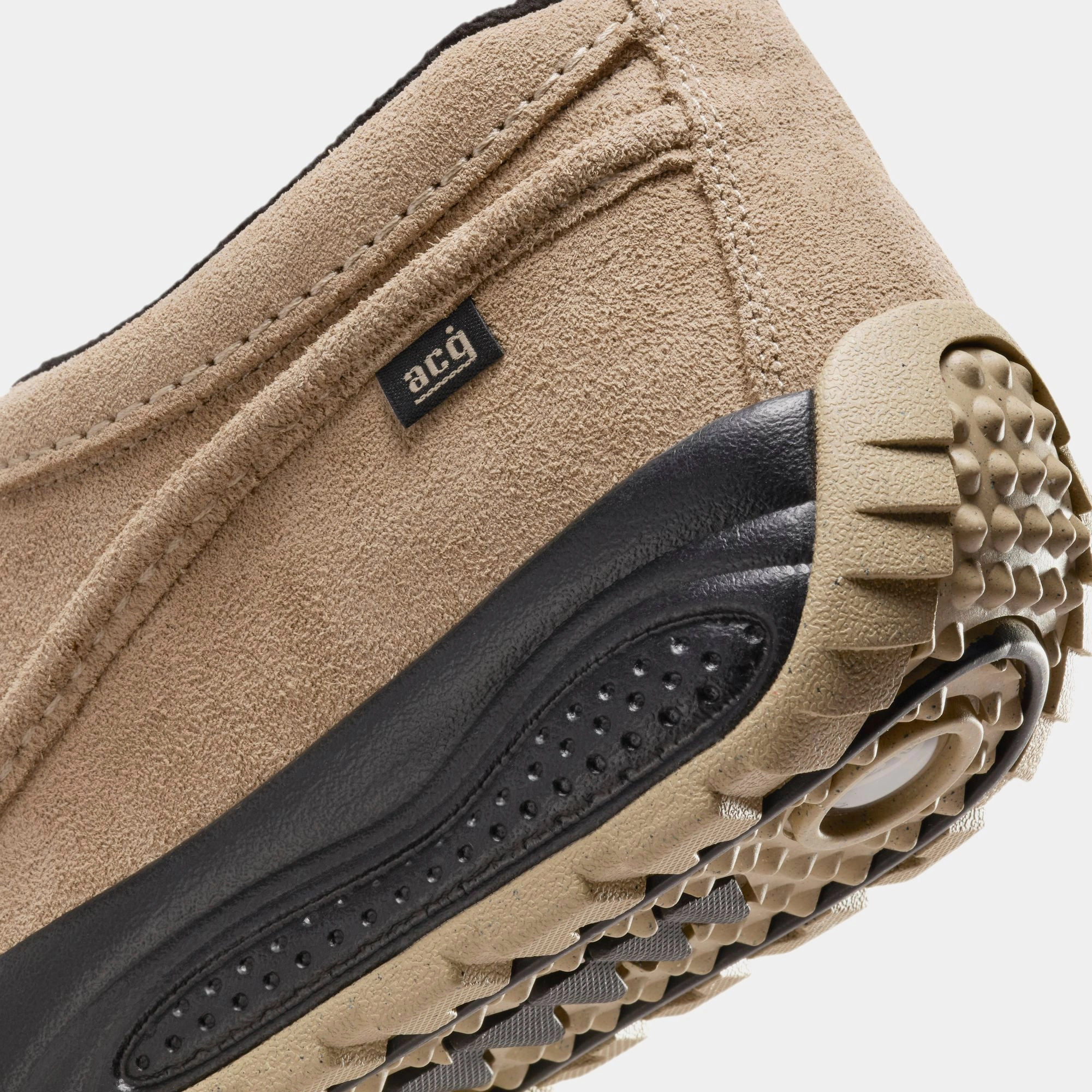 Nike ACG Izy - Khaki / Limestone / Black / Limestone Nike performance sneakers