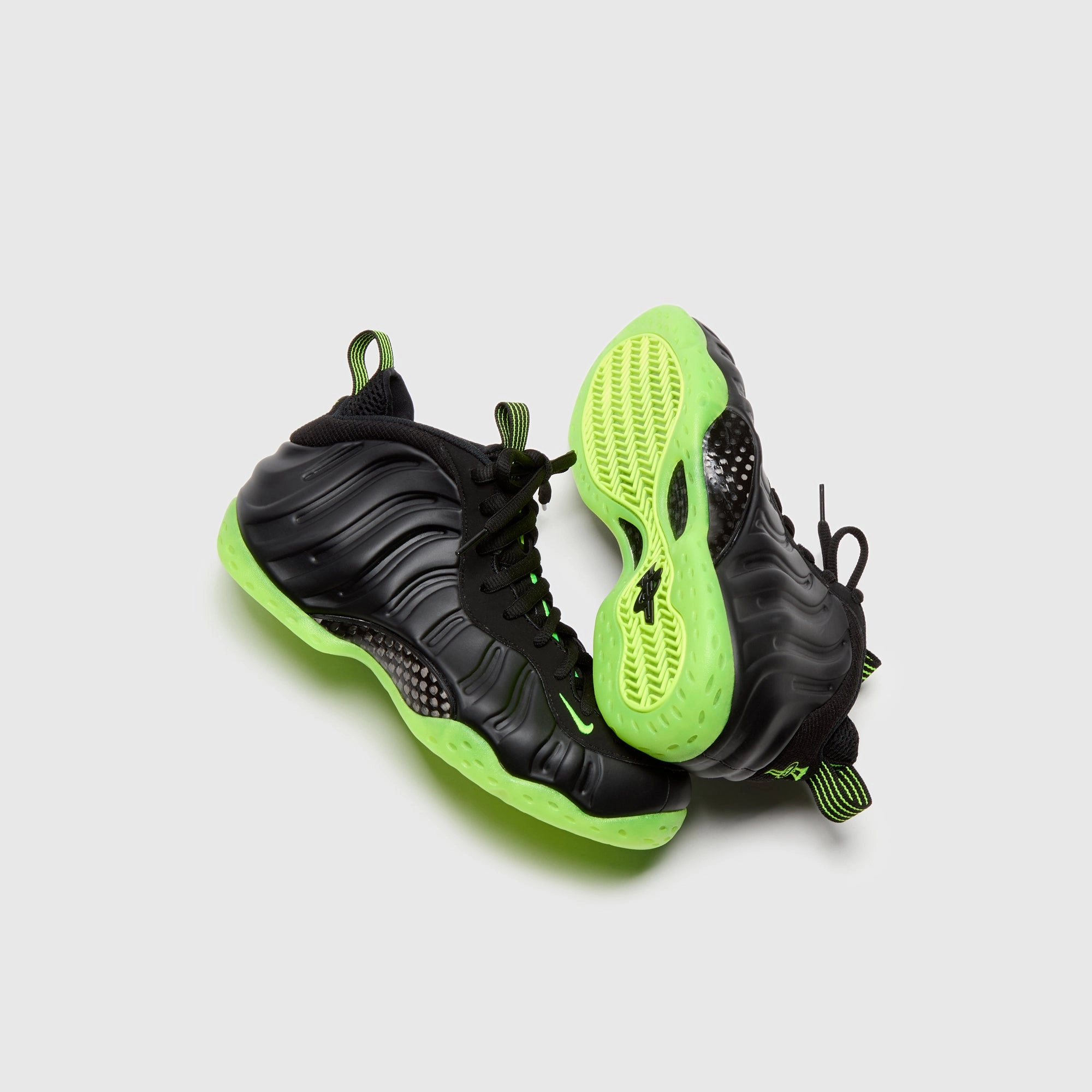 Nike Air Foamposite One - Black / Volt Nike performance sneakers