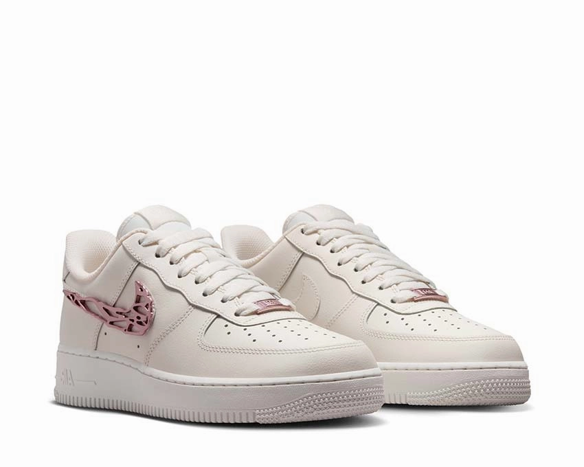 Nike Air Force 1'07 LX W Nike all-day comfort shoes