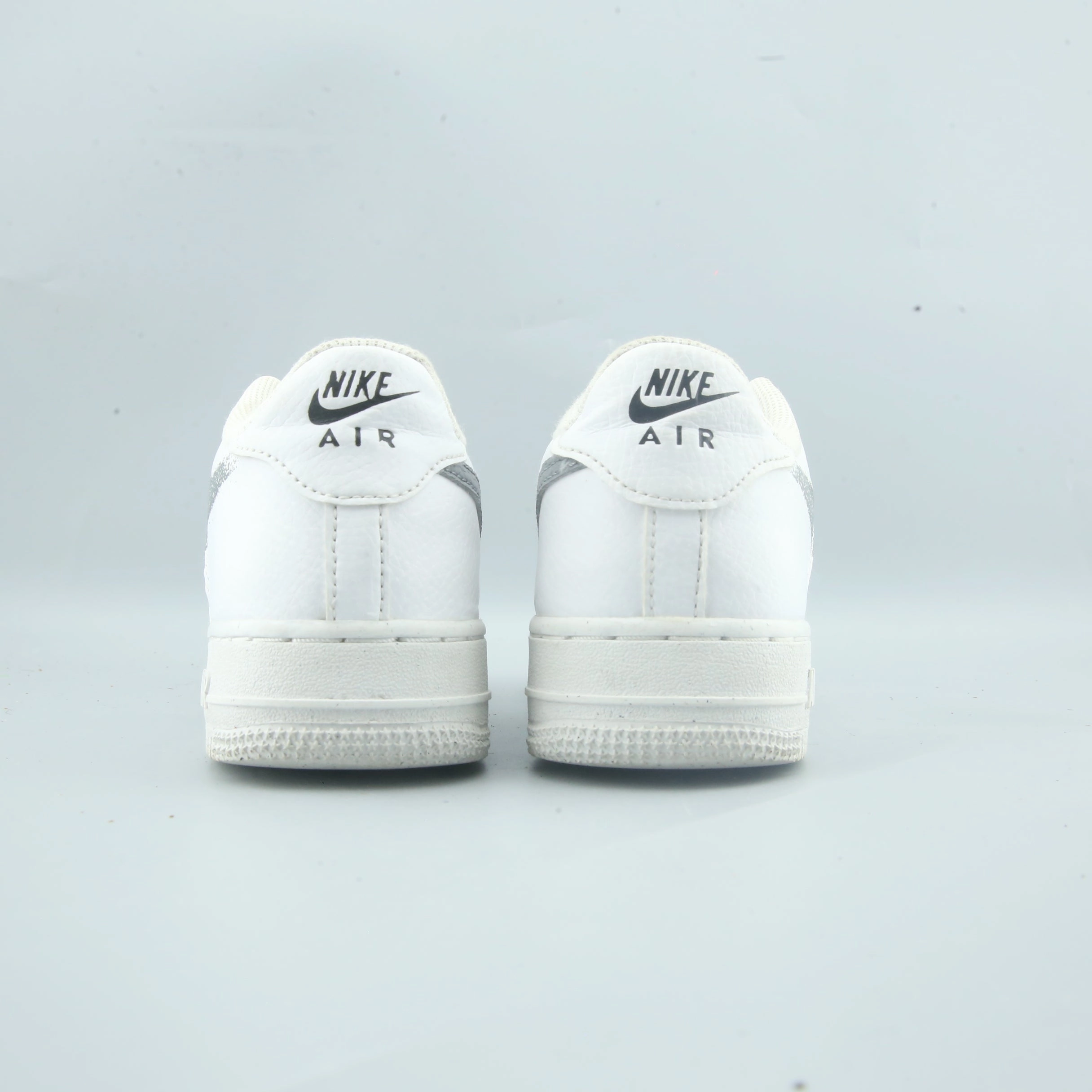 NIKE AIR FORCE 1 LOW '07 Nike sneaker detail shots