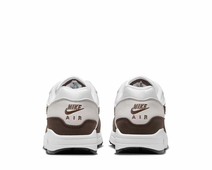 Nike Air Max 1 W Nike retro-inspired sneakers