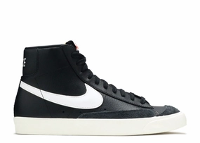 Nike Blazer Mid 77 Vintage Black Sail Nike sporty look with timeless feel