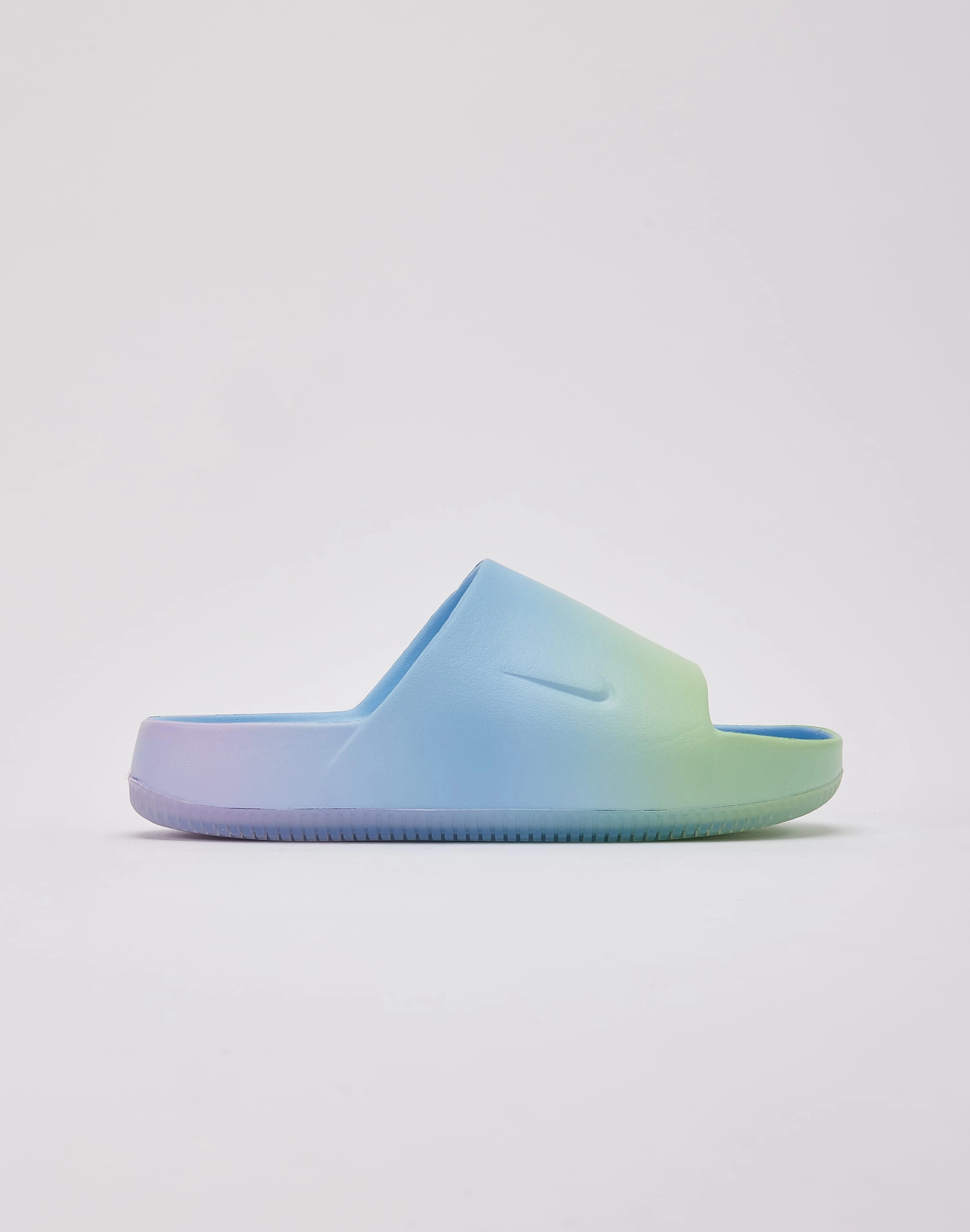Nike Calm Slides Nike casual sneakers with modern design
