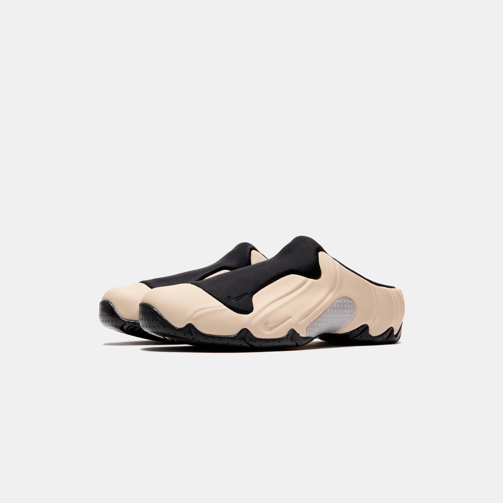 Nike Clogposite - Sanddrift / Black / Metallic Silver / University Red Nike performance sneakers