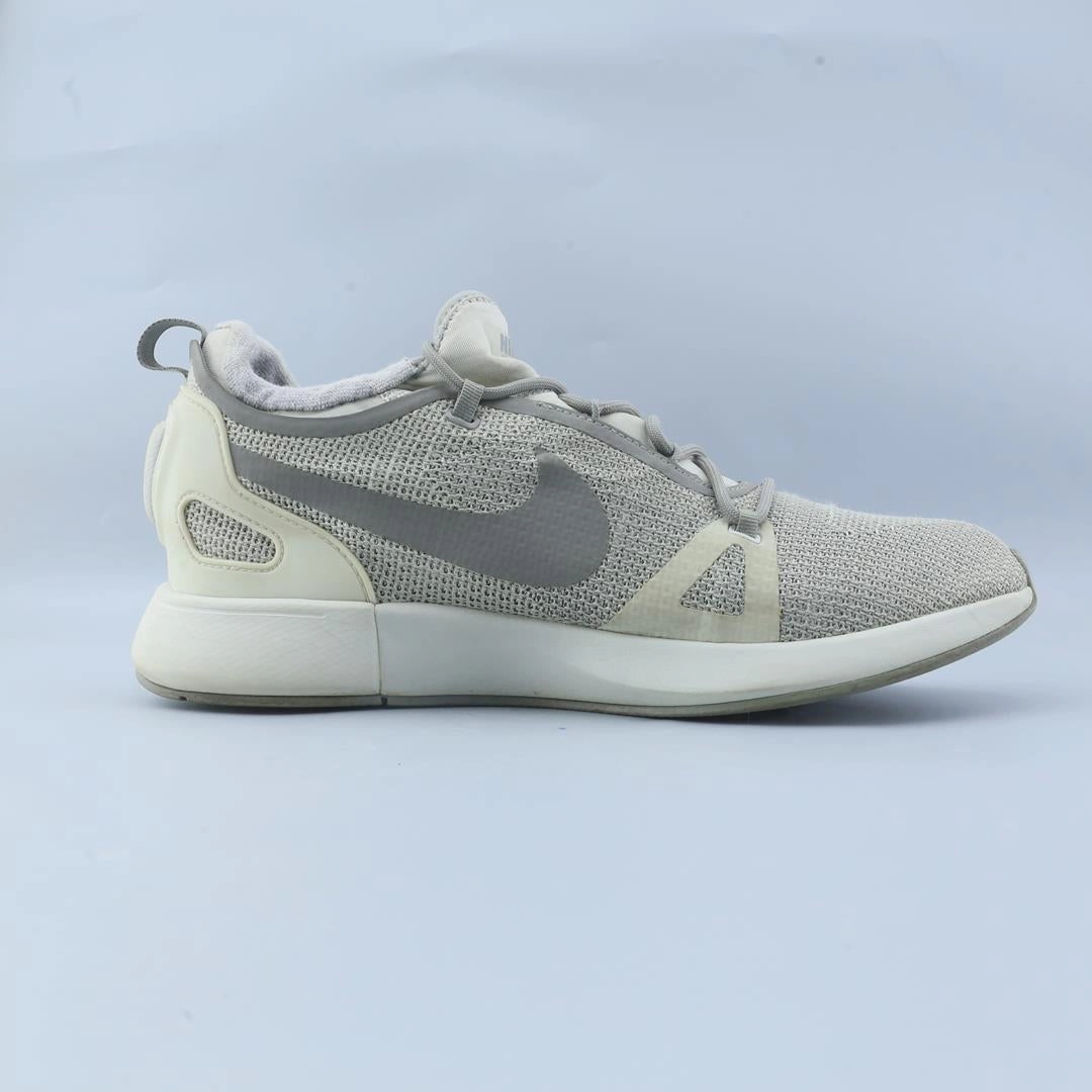 NIKE  DUEL RACER Nike sneaker detail shots