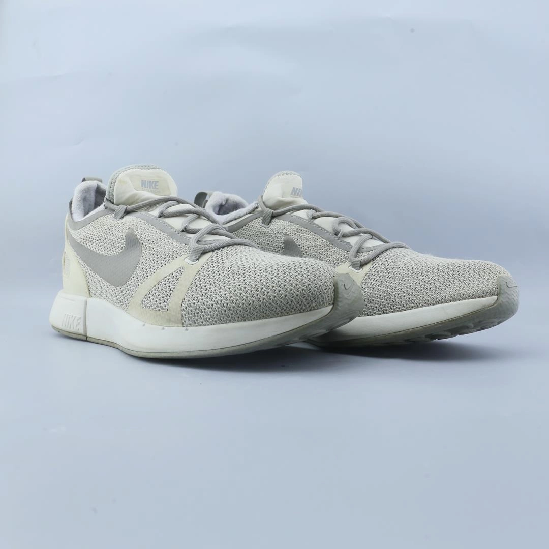 NIKE  DUEL RACER Nike sneaker detail shots