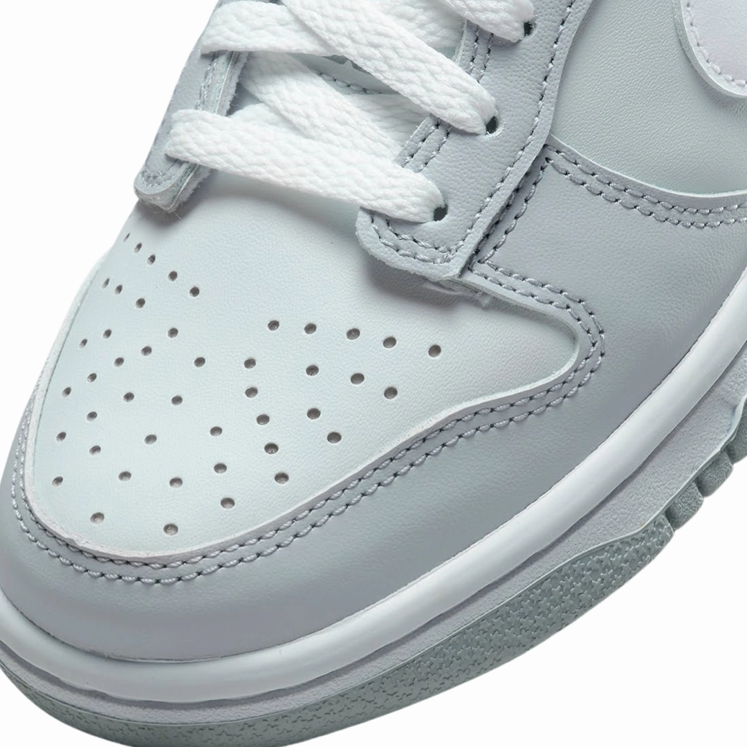 Nike Dunk Low GS Pure Platinum White Wolf GreyNike Modern Sneakers