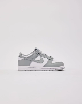Nike Dunk Low Pre-School Nike casual sneakers with modern design