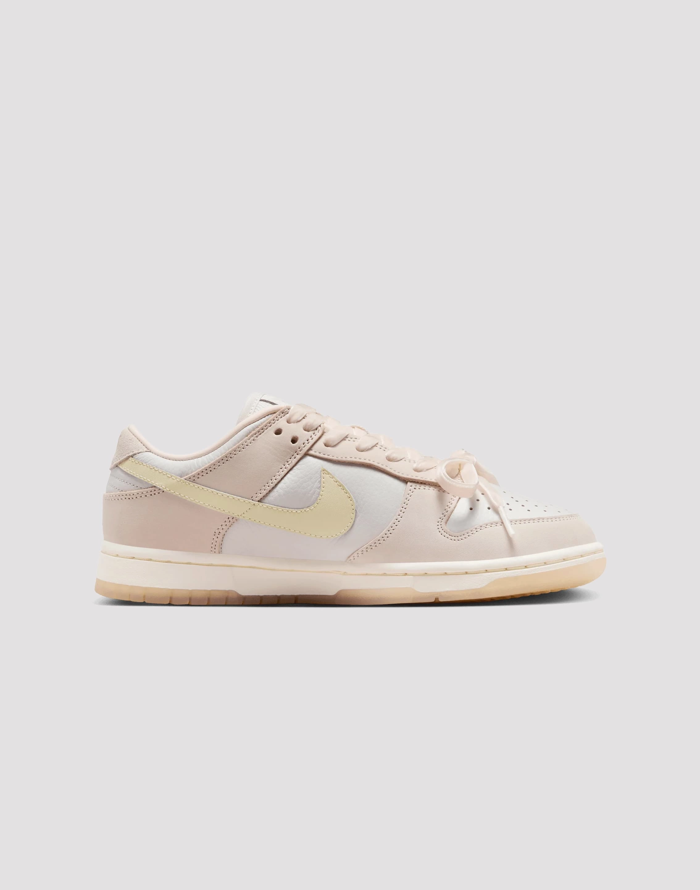 Nike Dunk Low PRM Nike lightweight shoes for daily running