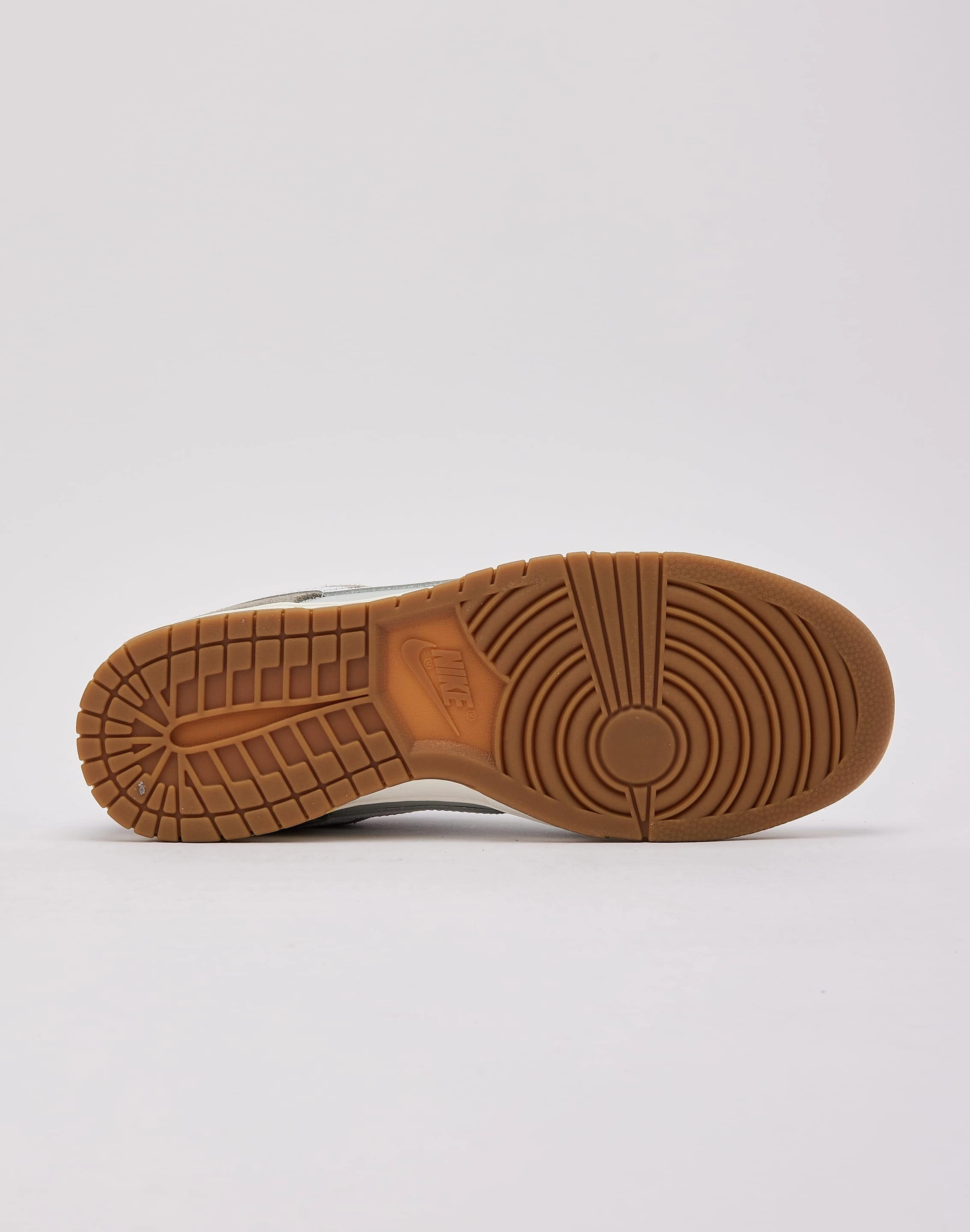 Nike  Dunk Low Retro SE Speed Sneakers
