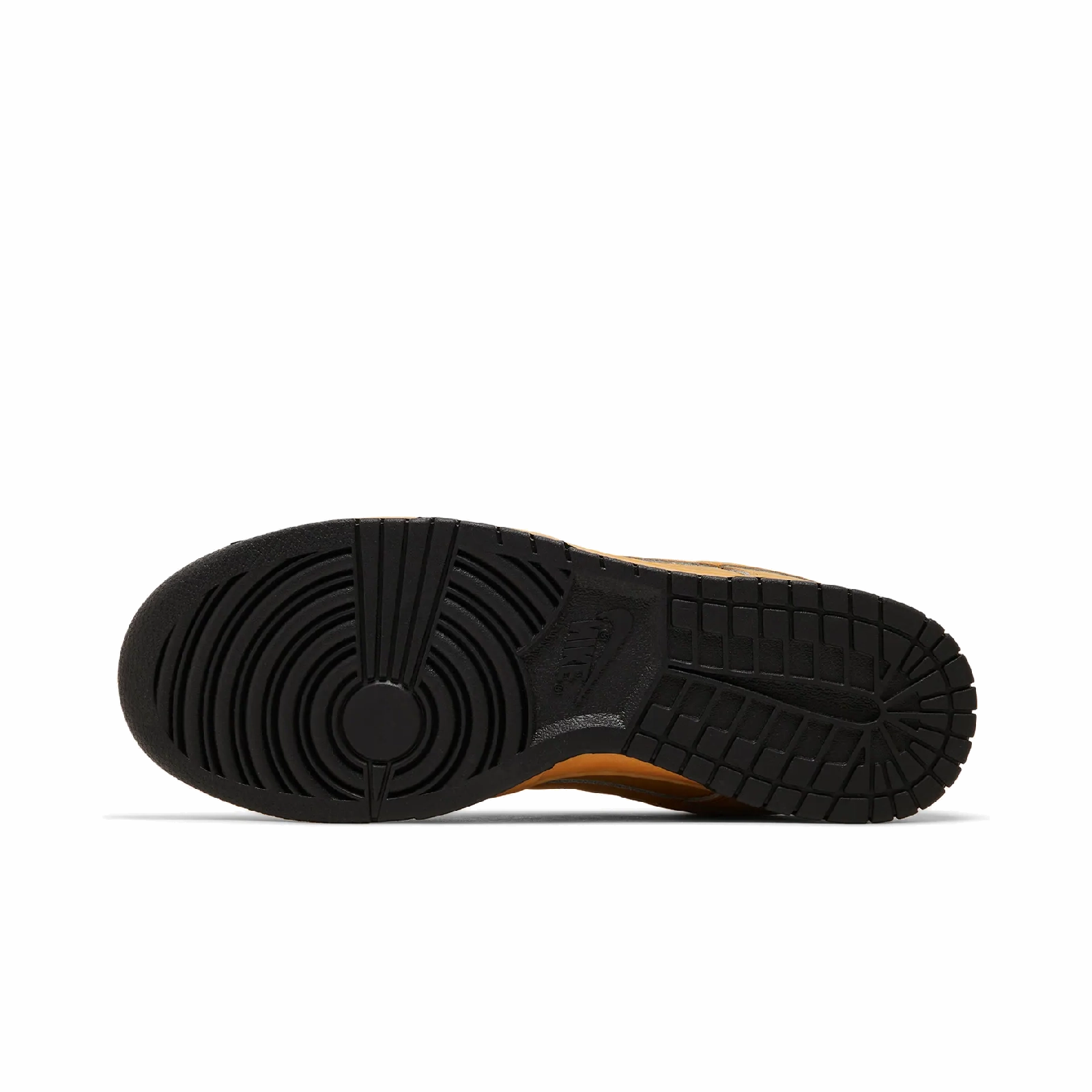 Nike Dunk Low Retro SE Wheat Gum Nike Timeless Athletic Sneakers
