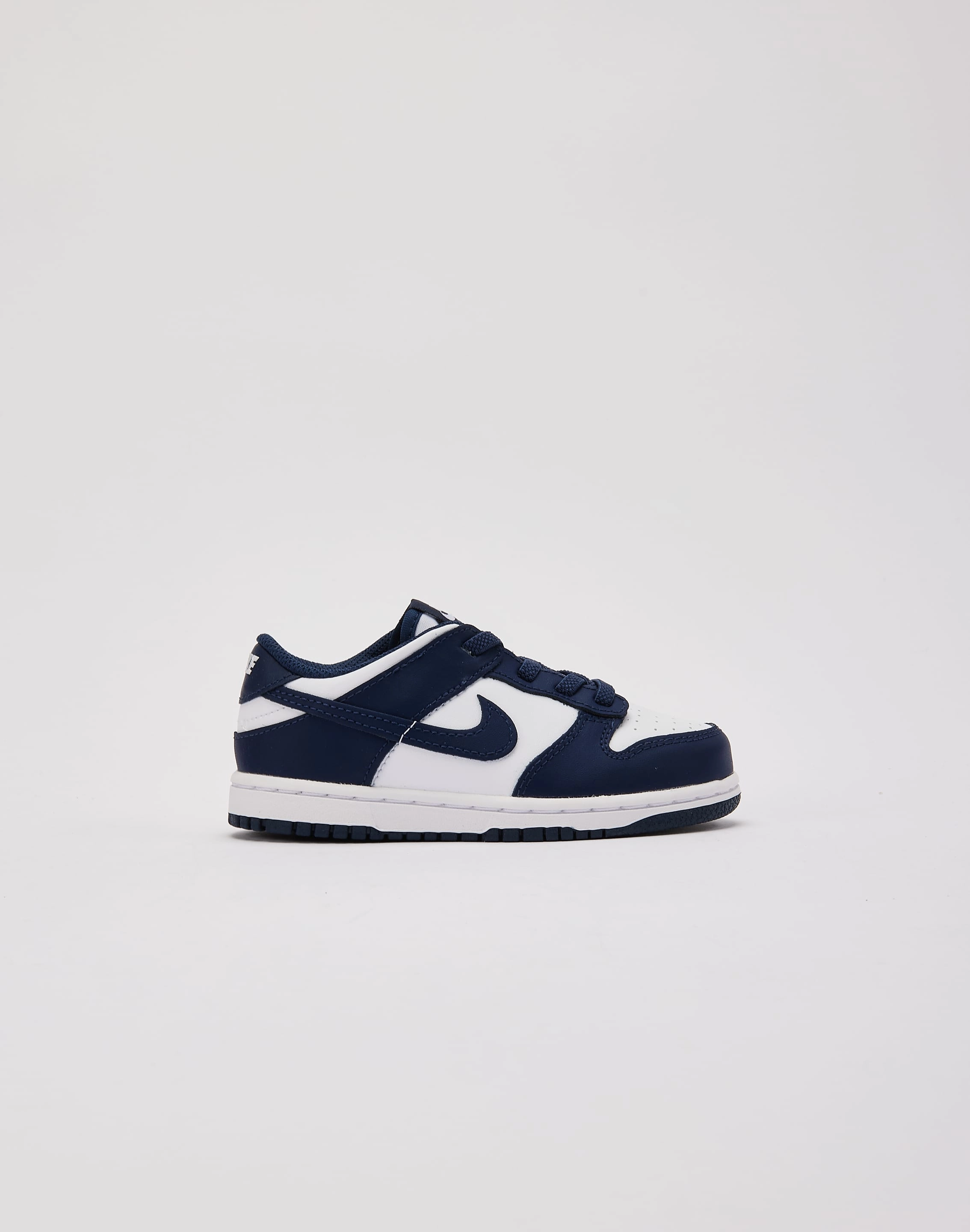 Nike  Dunk Low Toddler Nike casual sneakers with modern design