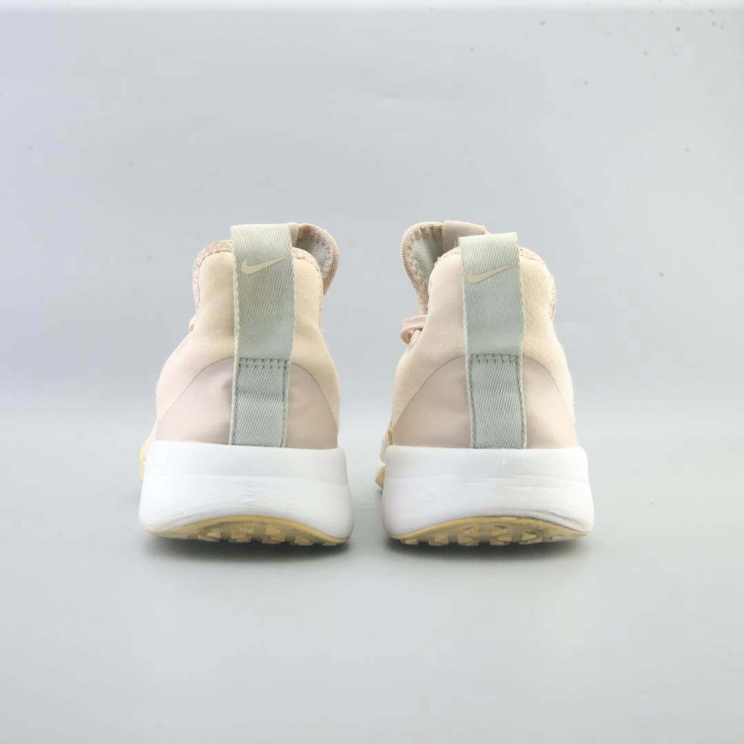 NIKE FOUNDATION ELITE TR Nike sneaker detail shots