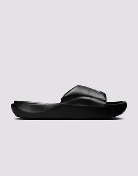 Nike Franchise Slide Nike casual sneakers with modern design