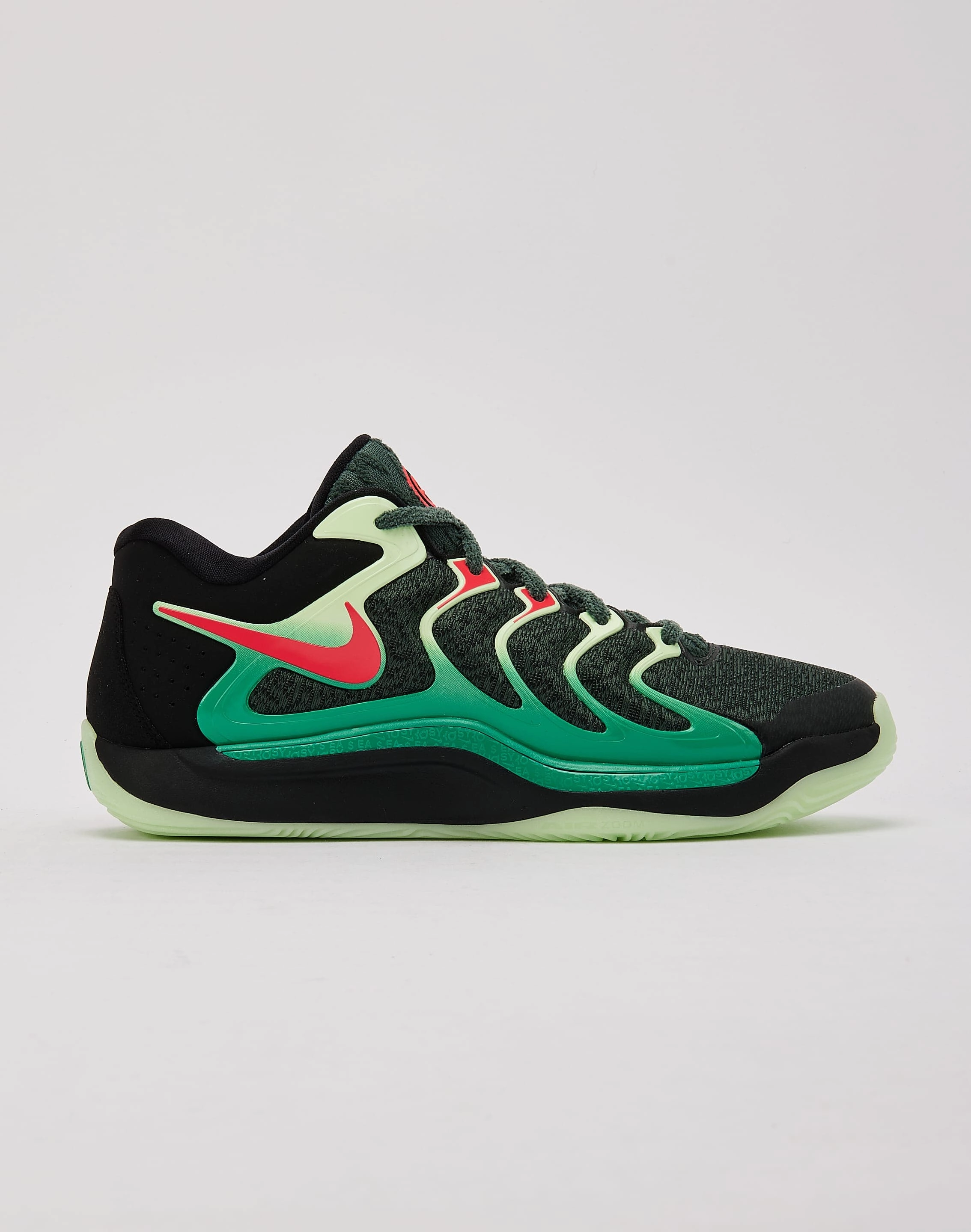 Nike KD17 Nike casual sneakers with modern design