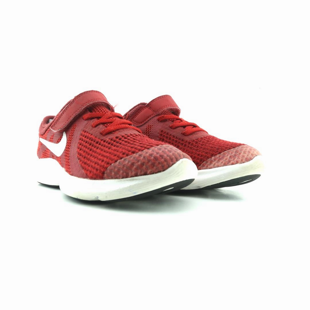 NIKE REVOLUTION 4 sporty Nike shoe designs