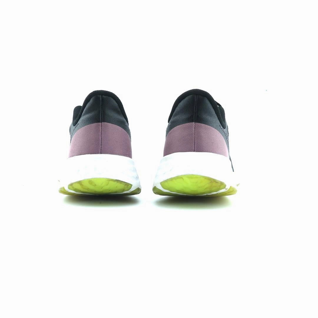 NIKE REVOLUTION 5 sporty Nike shoe designs