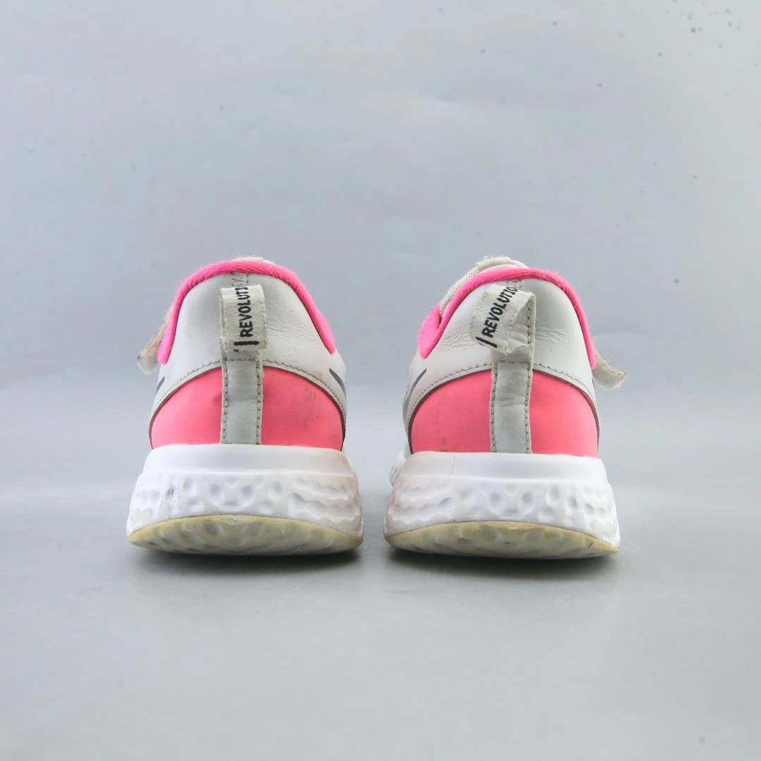 NIKE REVOLUTION 5 sporty Nike shoe designs