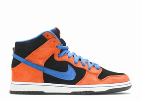 Nike SB Dunk High Knicks Nike sporty look with timeless feel