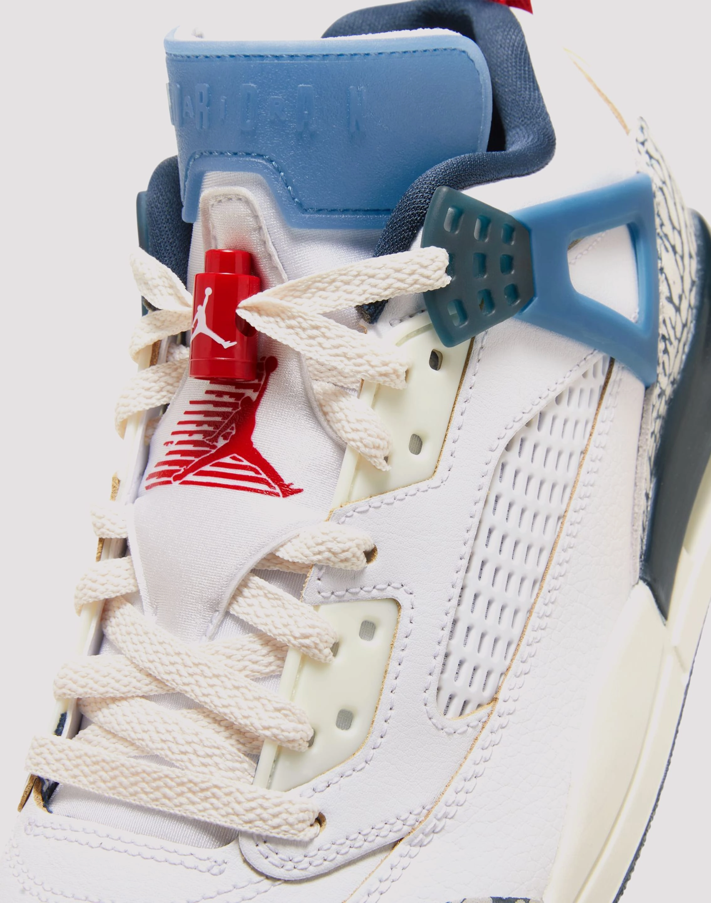 Nike Spizike Low Speed Sneakers