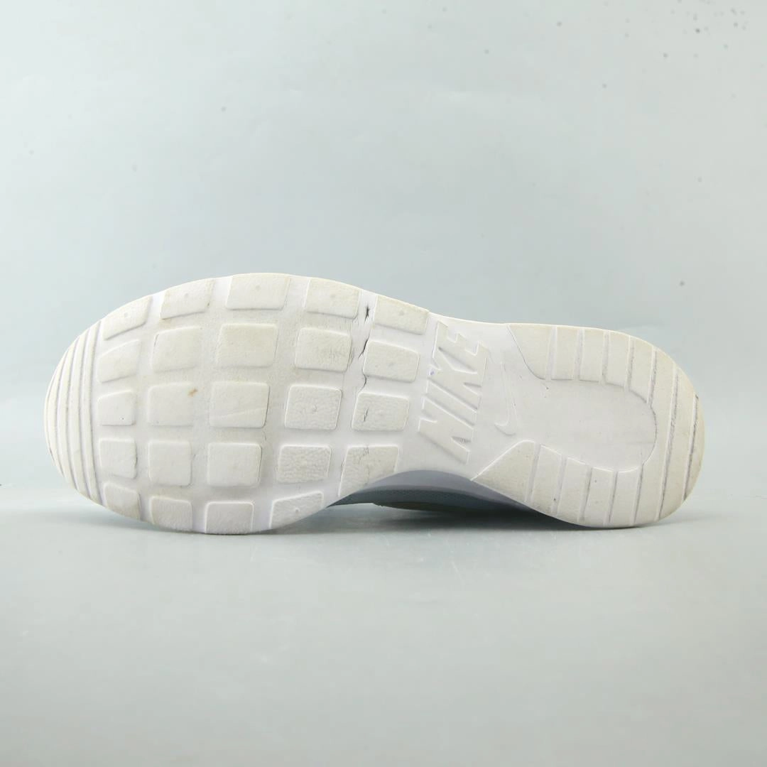 NIKE TANJUN sporty Nike shoe designs