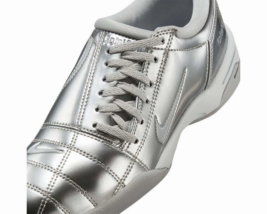 Nike Total 90 W "Metallic Platinum" Nike all-day comfort shoes