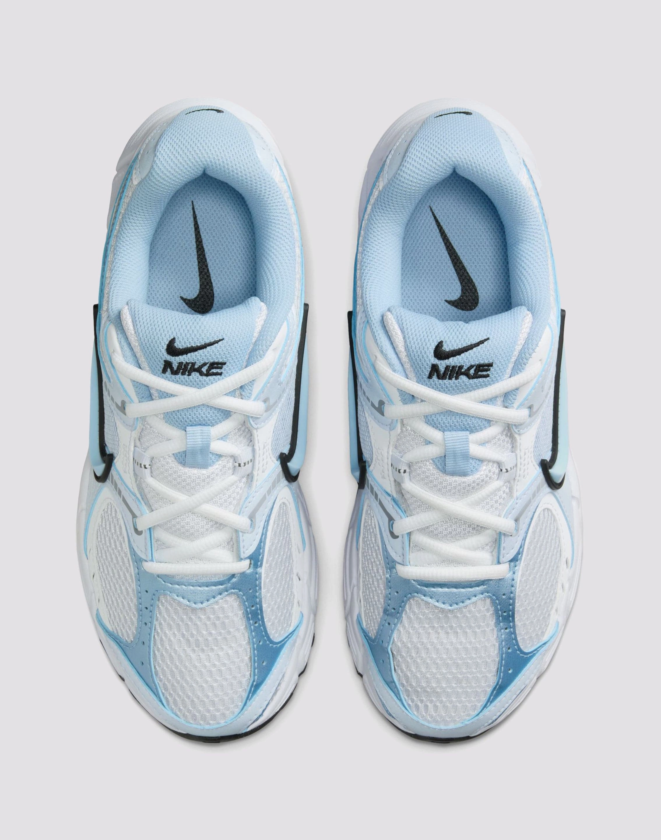 Nike V5 RNR Speed Sneakers