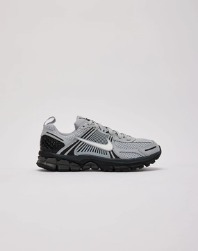 Nike Vomero 5 Grade-School Nike casual sneakers with modern design