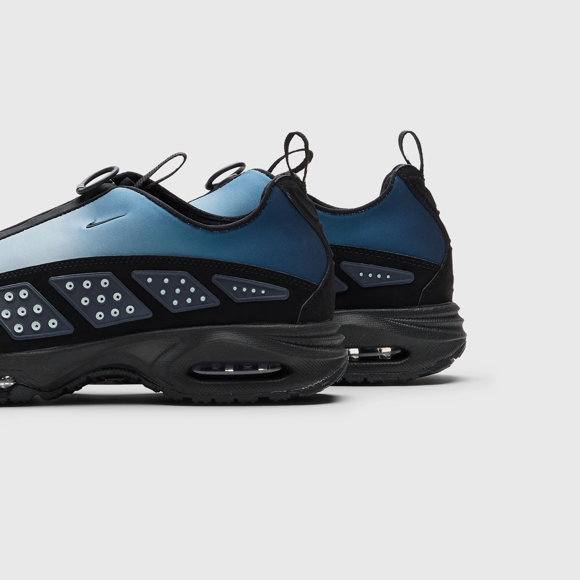 Nike WMNS Air Max SNDR - Fade Obsidian / Black / Grey Haze Nike performance sneakers