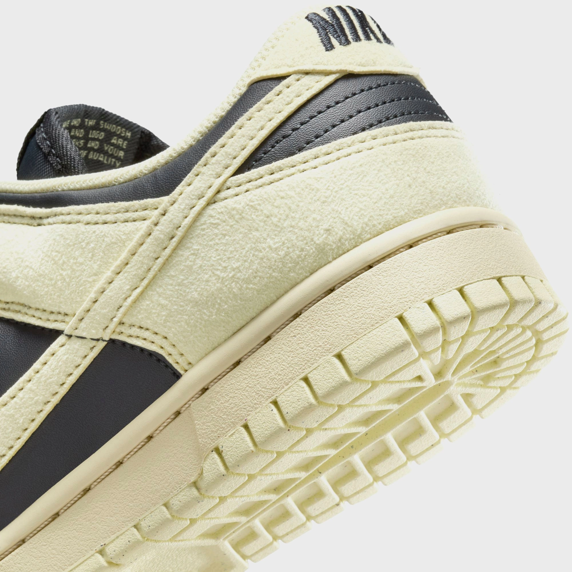 Nike WMNS Dunk Low  - Off-Noir / Light Khaki / Alabaster Nike performance sneakers