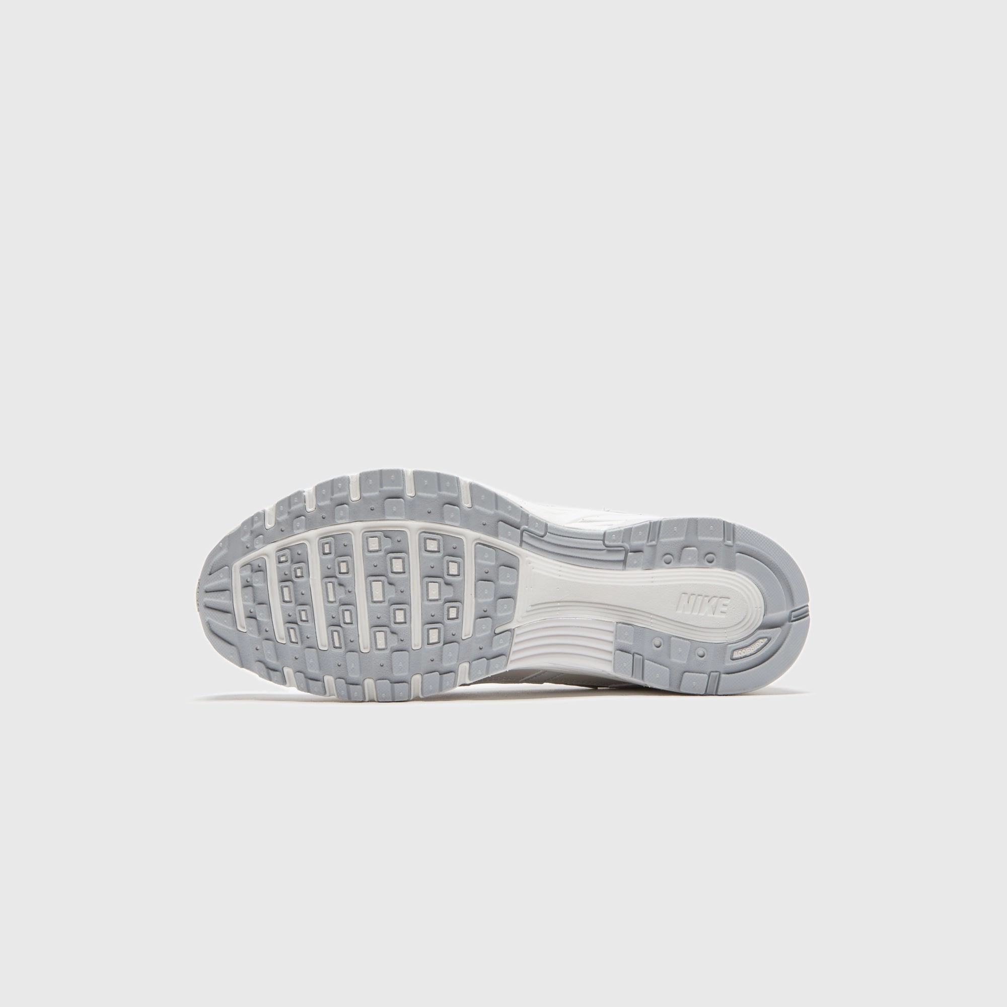 Nike WMNS P-6000 - Summit White / Wolf Grey / Vast Grey Nike performance sneakers
