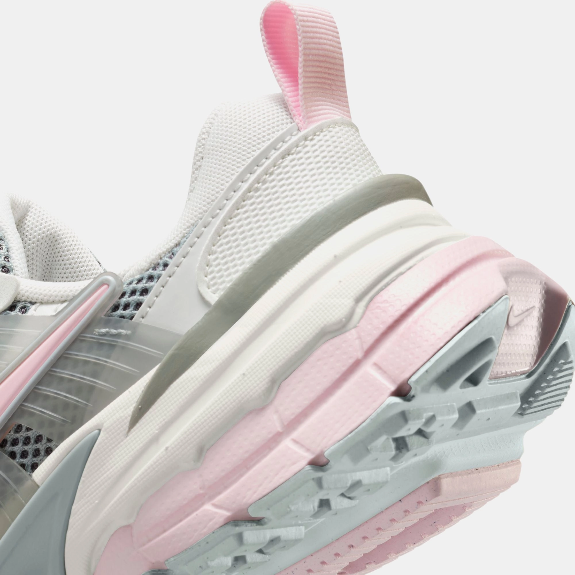 Nike WMNS V2K Run - Light Pumice / Pink Foam / Photon Dust Nike performance sneakers