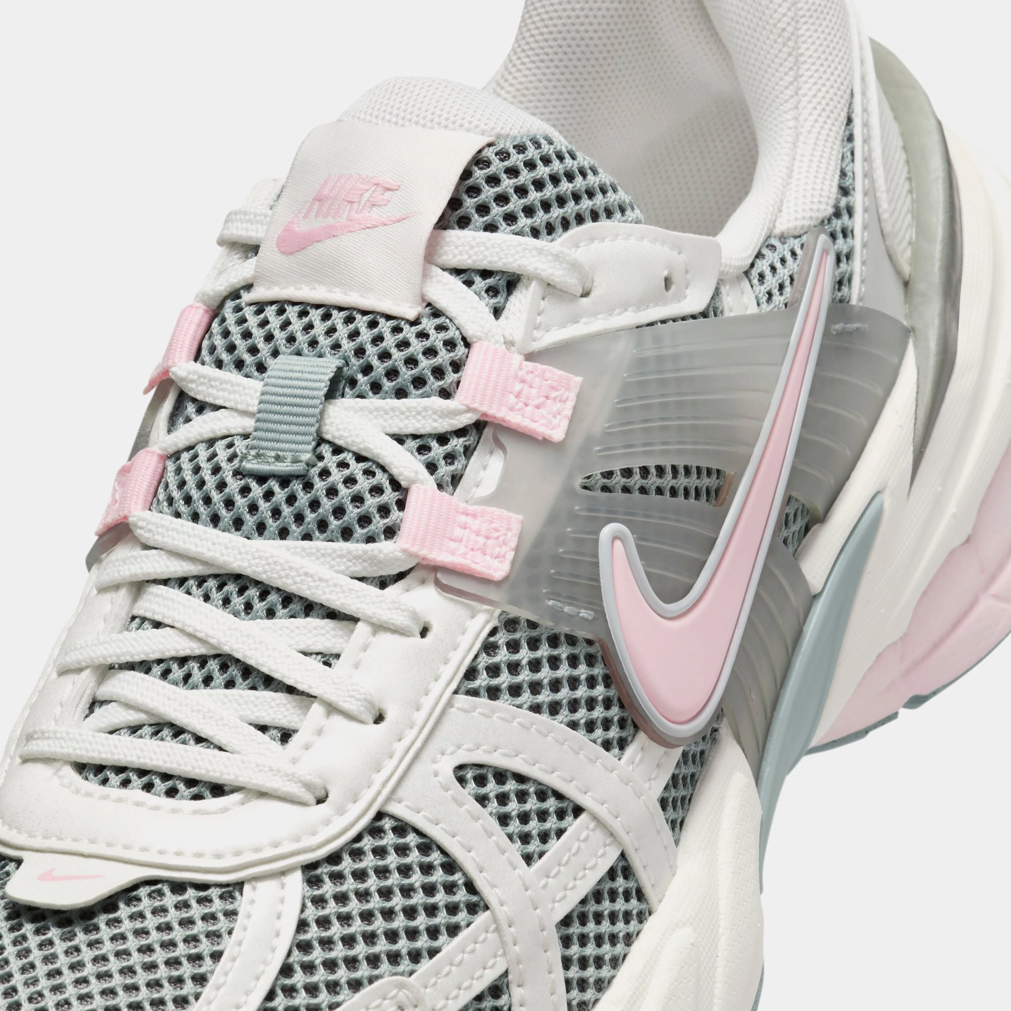 Nike WMNS V2K Run - Light Pumice / Pink Foam / Photon Dust Nike performance sneakers