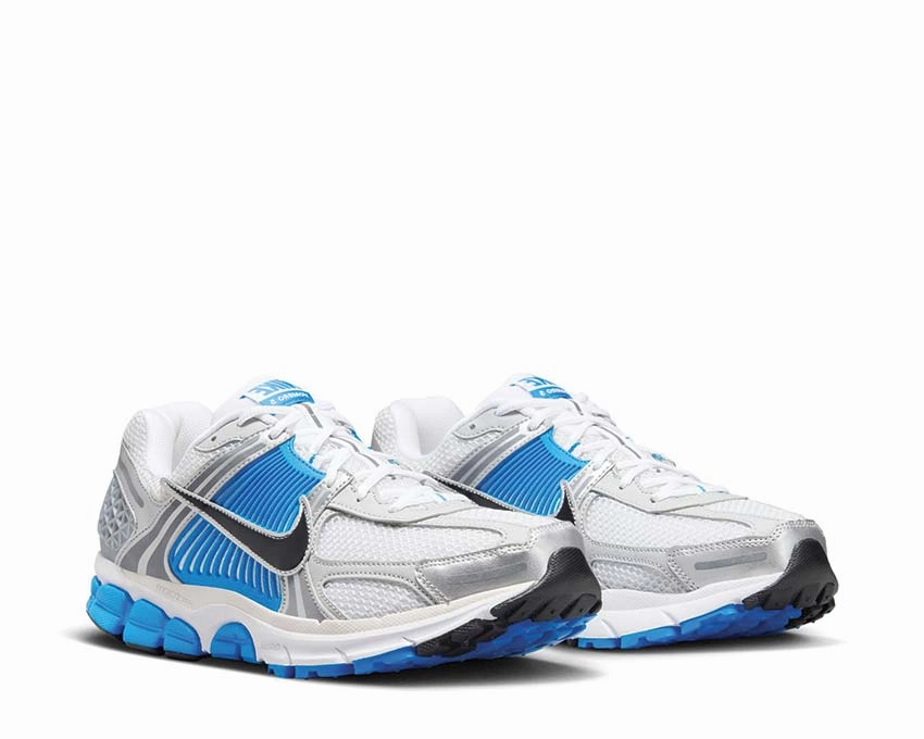 Nike Zoom Vomero 5 Nike Men??s everyday sneakers