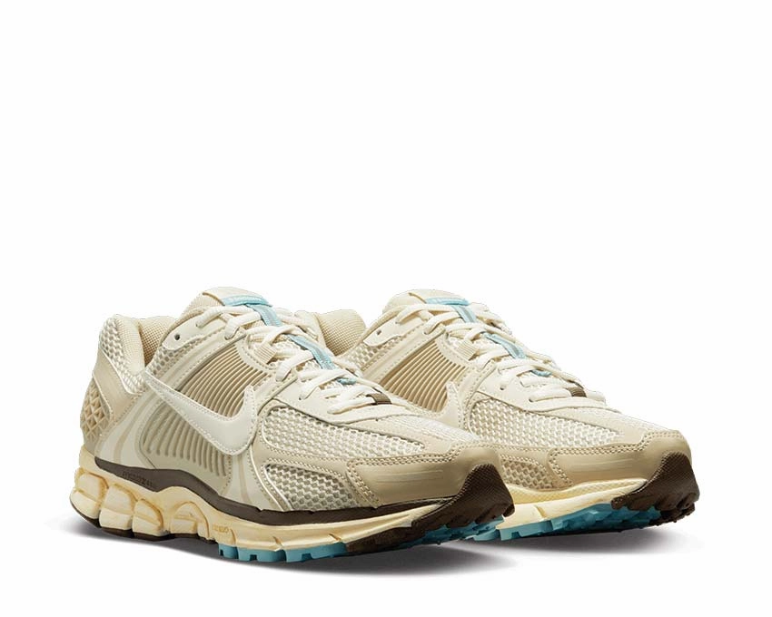 Nike Zoom Vomero 5 Nike Men??s everyday sneakers
