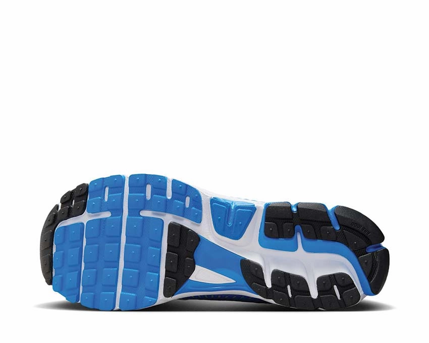Nike Zoom Vomero 5 Nike Men??s everyday sneakers