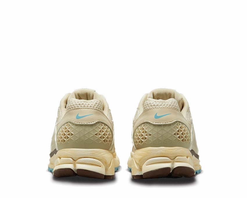 Nike Zoom Vomero 5 Nike Men??s everyday sneakers
