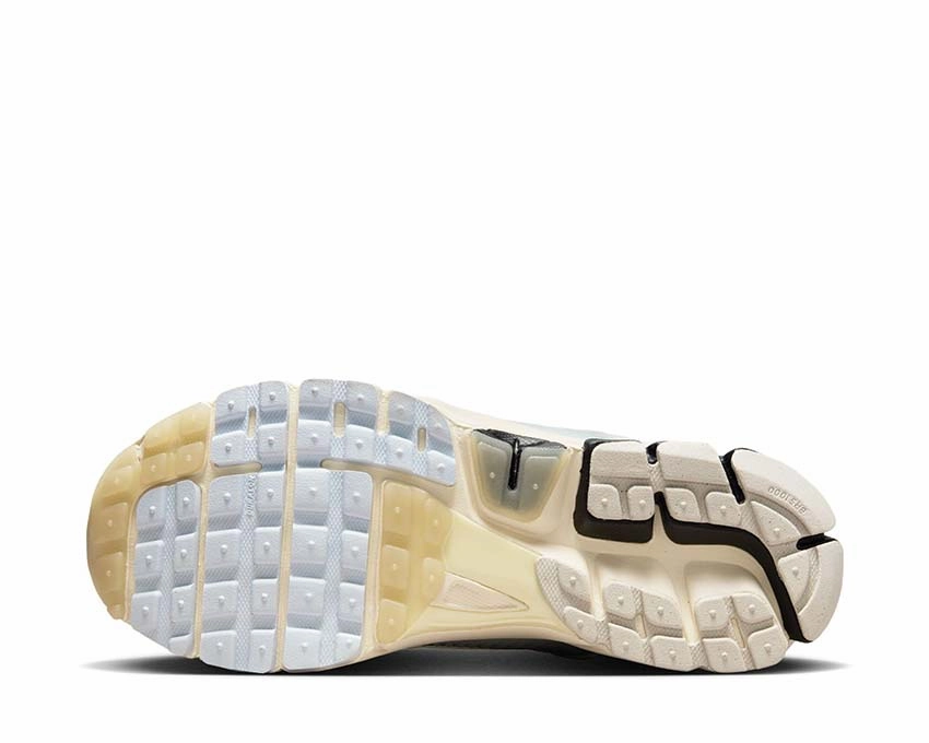 Nike Zoom Vomero 5 Premium "Supersonic" Nike Men??s everyday sneakers
