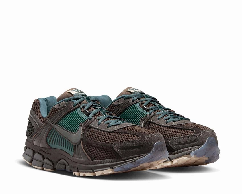 Nike Zoom Vomero 5 Prm Nike Men??s everyday sneakers