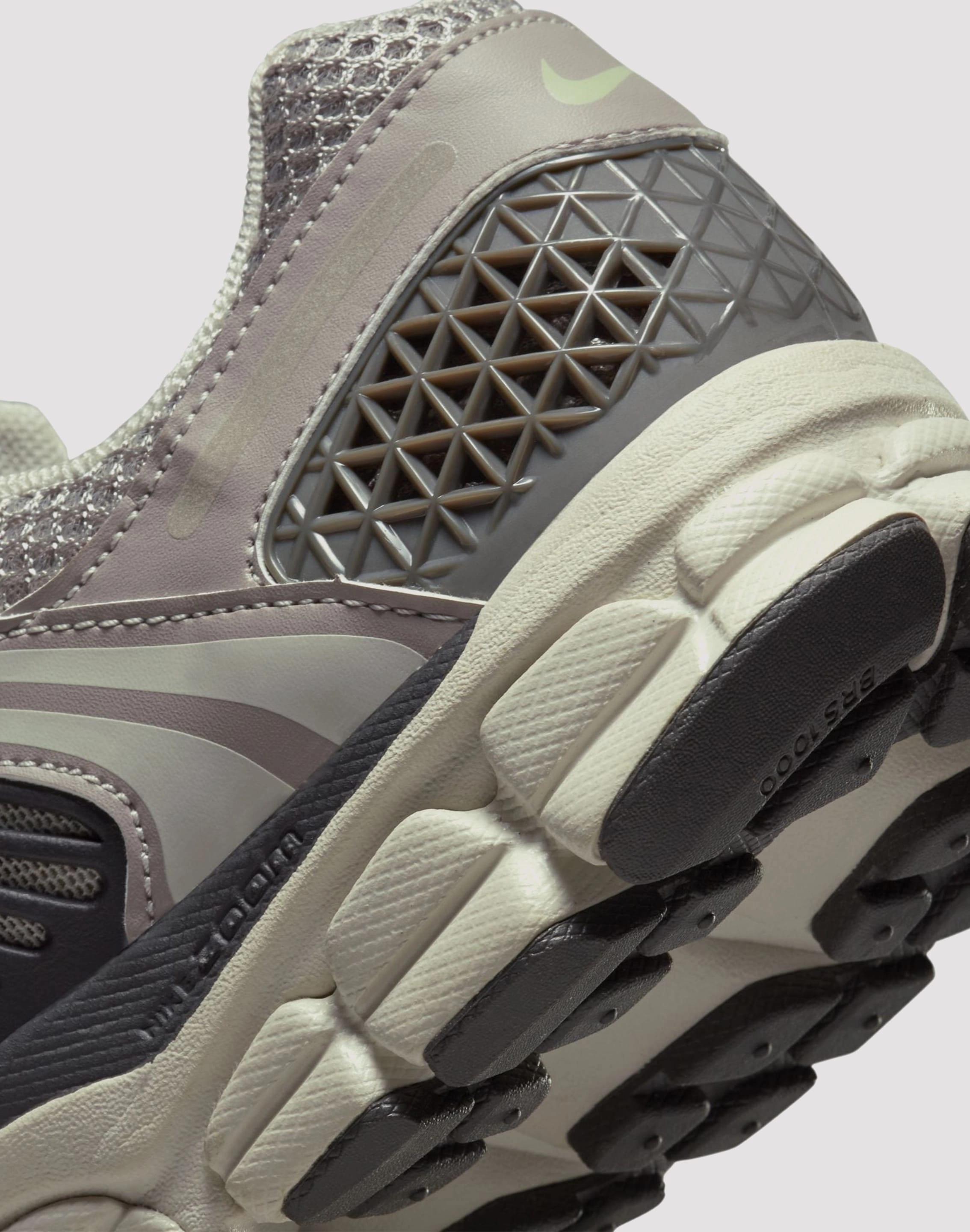 Nike Zoom Vomero 5 "Cobblestone/Light Bone" Comfort Trainers