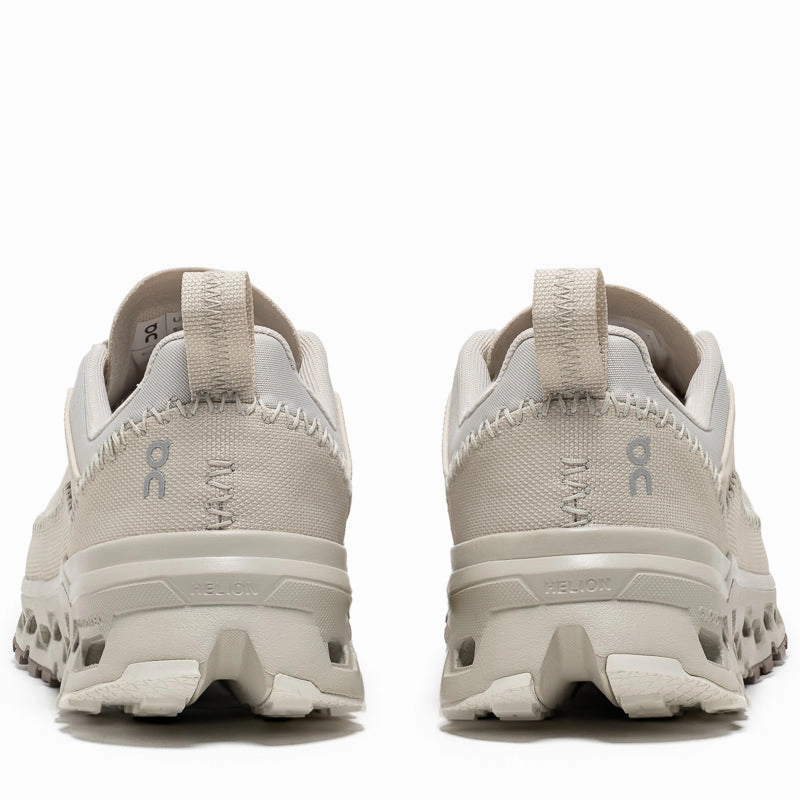 On Cloudaway 2 - Sand/Ice On versatile athletic shoe designs