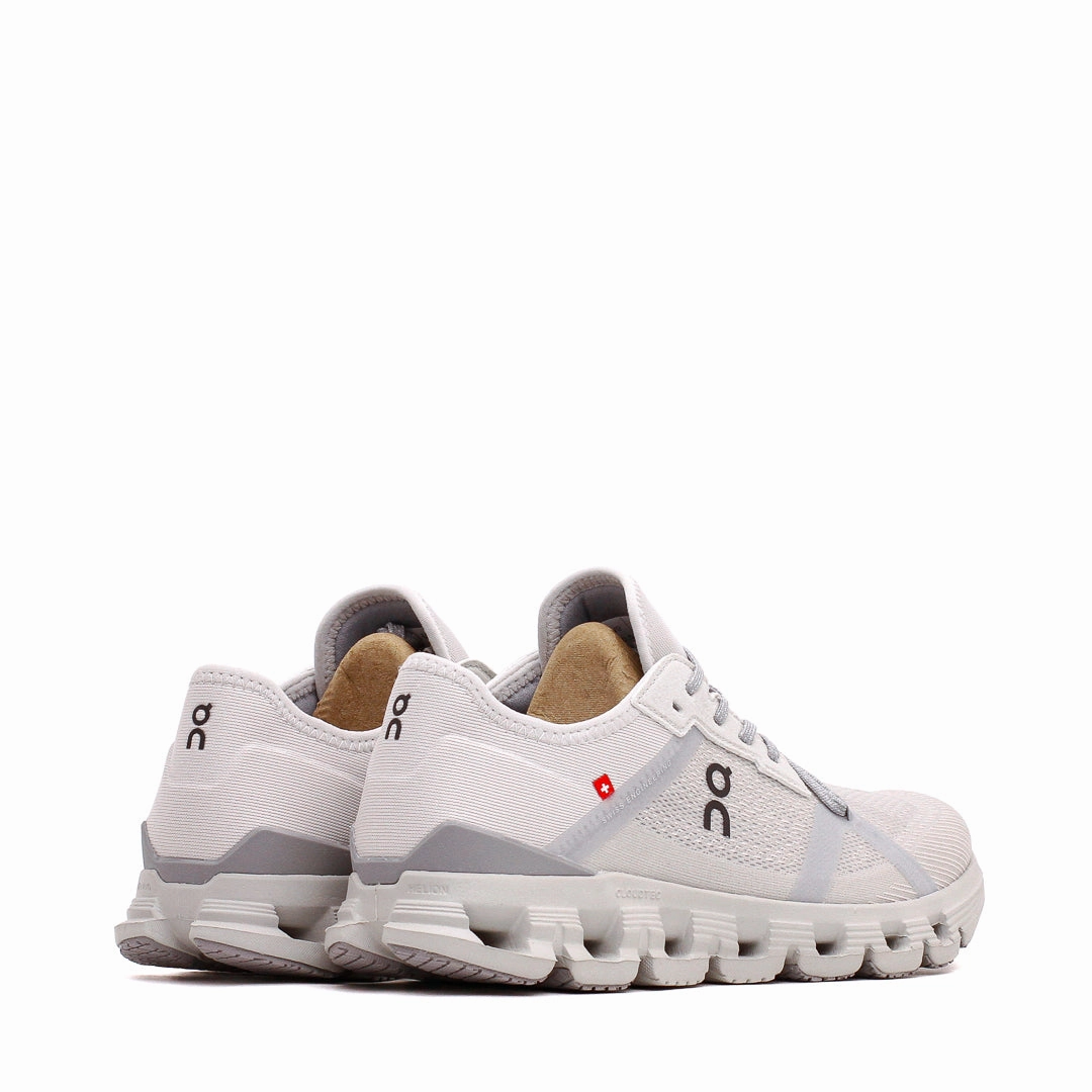 ON Women Cloud X 4 AD Wolf Alloy Core 3WF10173290 On running shoe close-ups